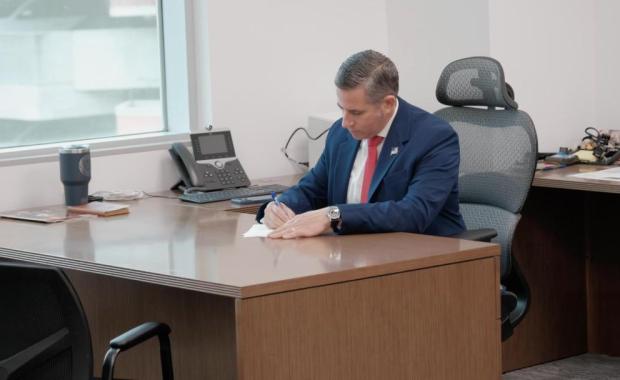 Miami-Dade Tax Collector Dariel Fernandez Submits 2025–2026 Budget with Focus on Efficiency, Transparency, and Community Investment