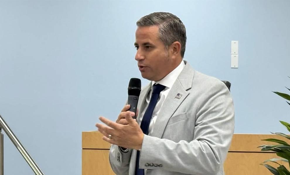Miami-Dade County Tax Collector Dariel Fernandez Condemns Racist and Antisemitic Messages Revealed in Group Chat