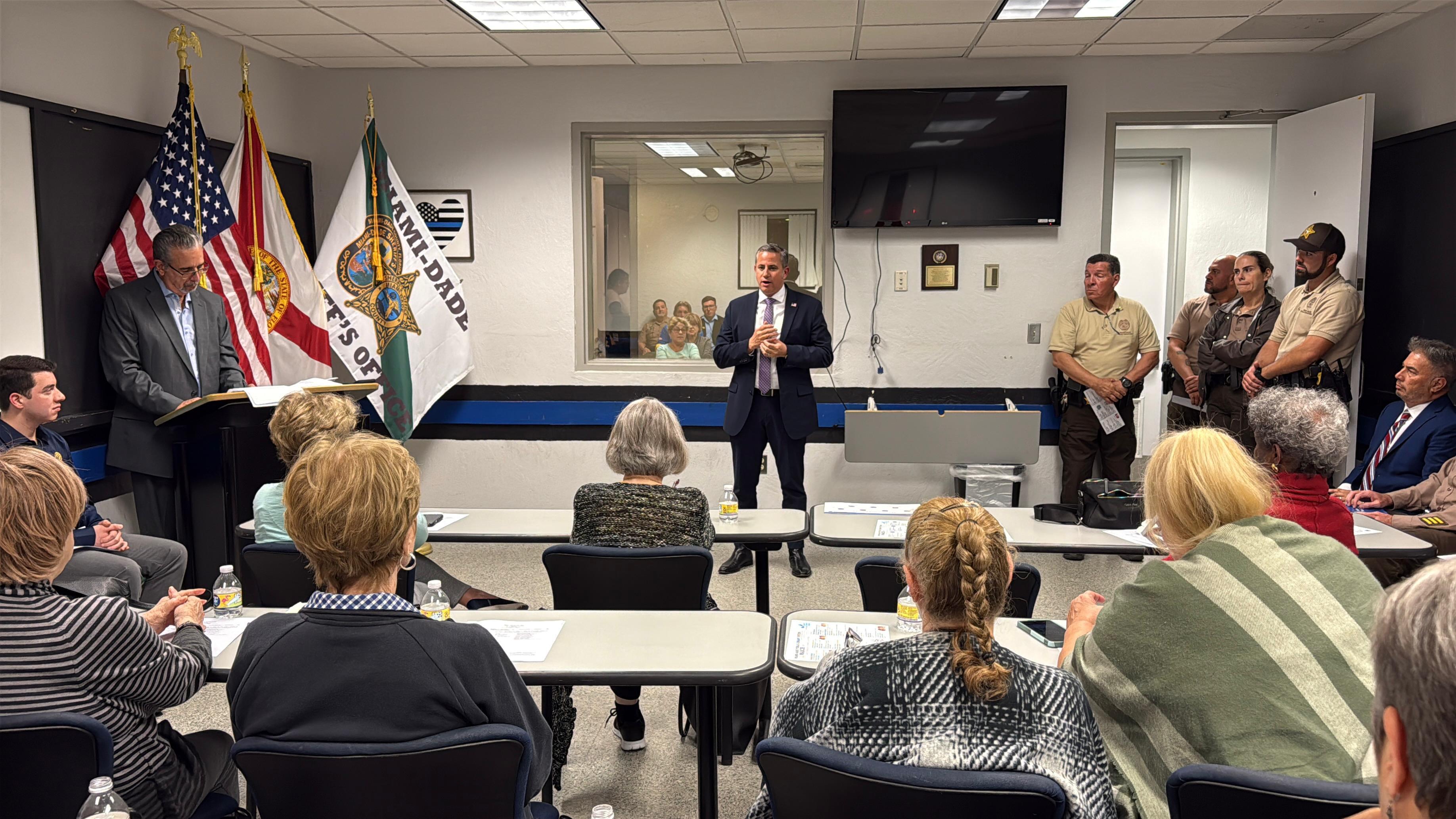 Miami-Dade Tax Collector Dariel Fernandez Joins Hammocks CAC Meeting to Strengthen Community and Law Enforcement Partnership