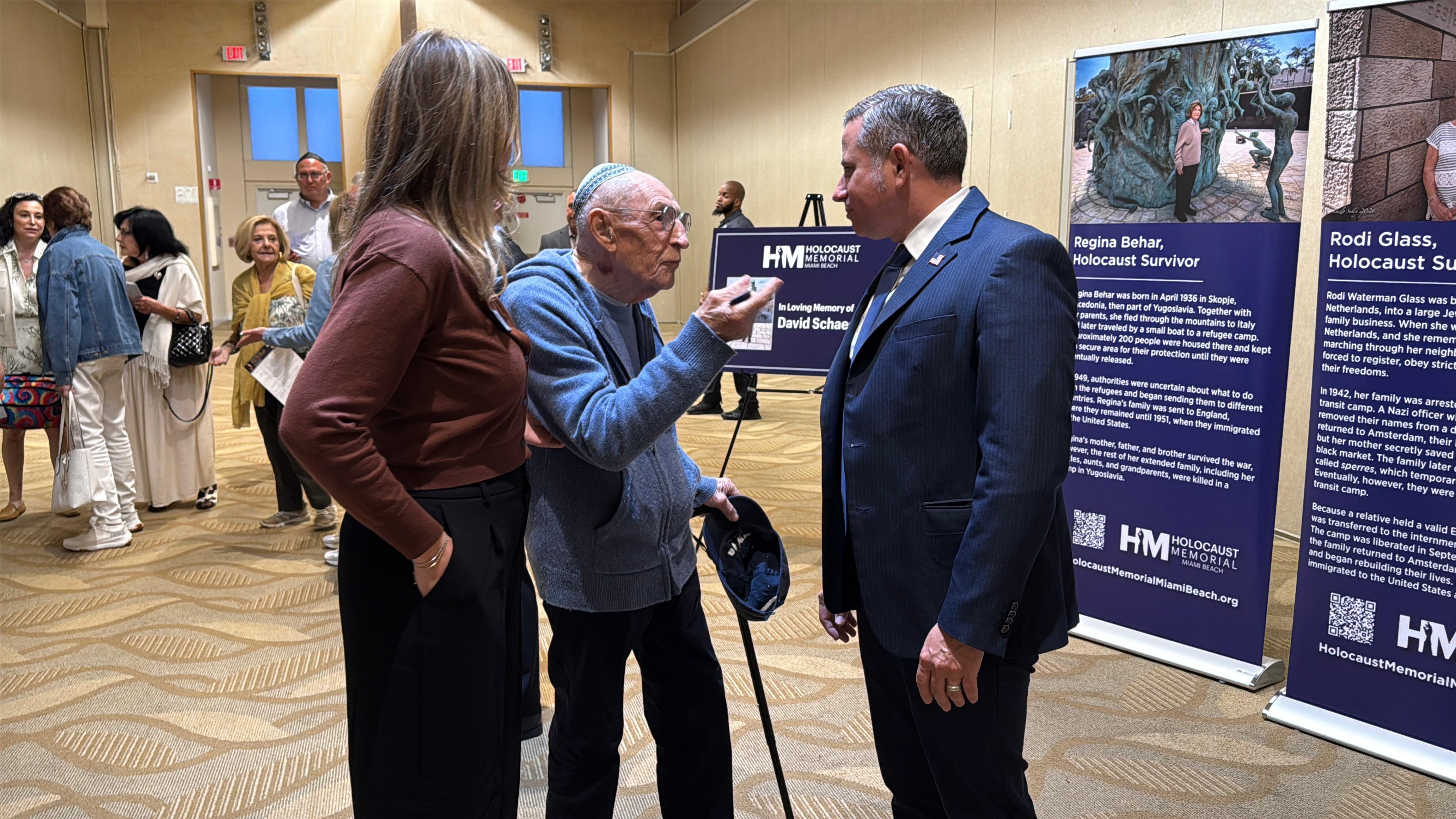 Tax Collector Dariel Fernandez Attends Yom HaShoah Observance, Honoring Memory, Reflection, and Unity
