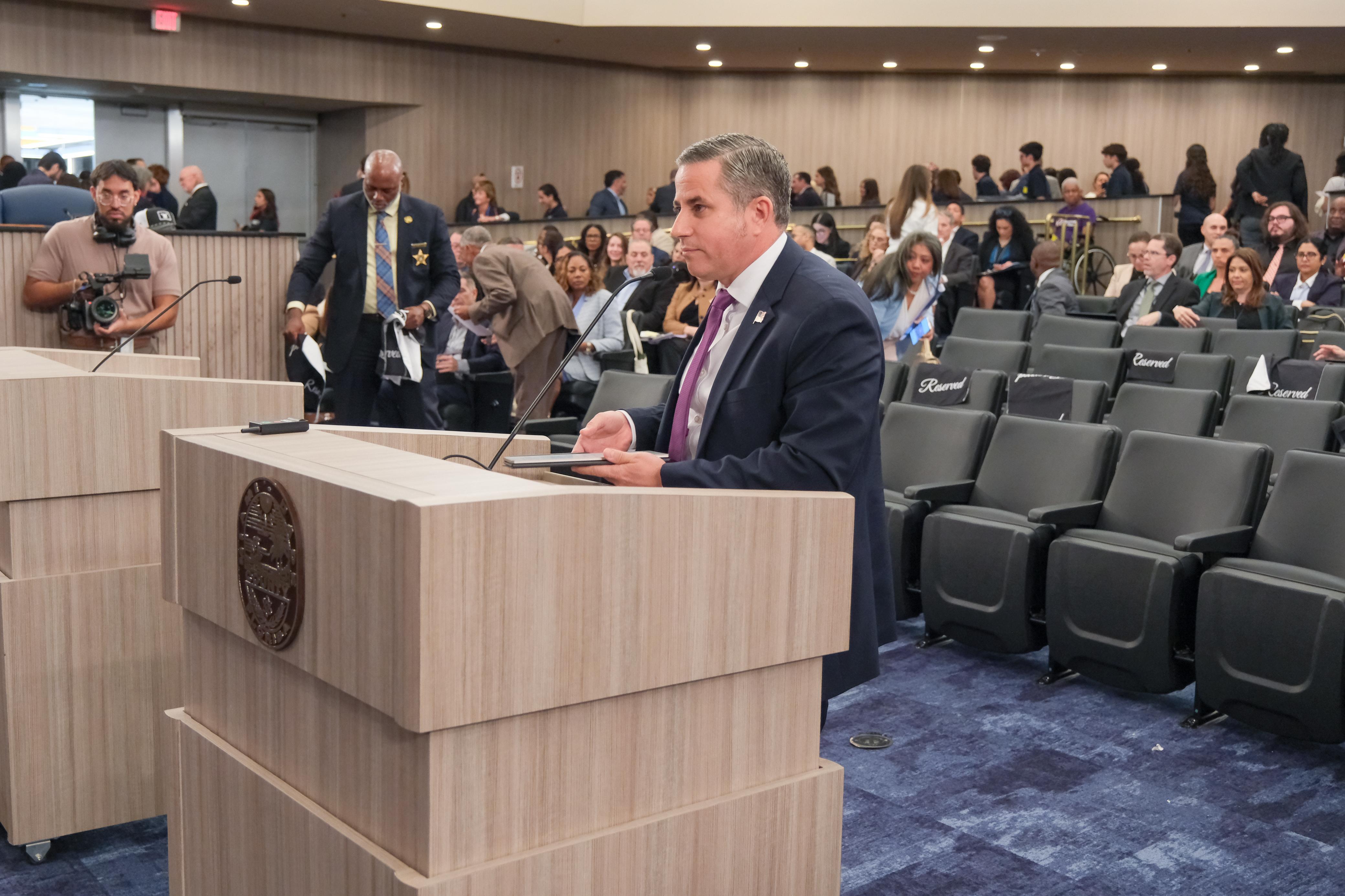 Miami-Dade Tax Collector Dariel Fernandez Supports Approval of Measure Eliminating Small Tax Bills