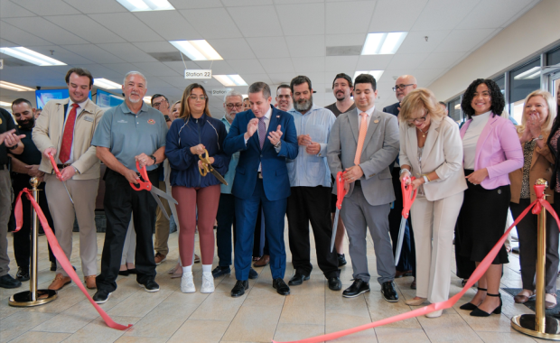 El Recaudador De Impuestos Del Condado De Miami-Dade, Dariel Fernandez, Inaugura La Novena Oficina En Hialeah Gardens